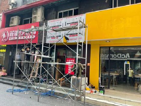 北海制作广告招牌如何避免它发黄？